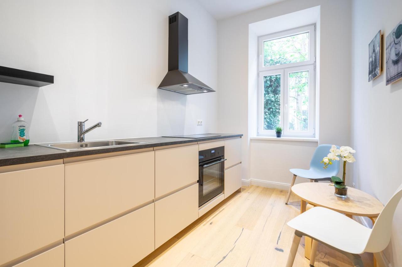 Cottageviertel - Stilvolles Apartment In Parknahe Vienna Luaran gambar